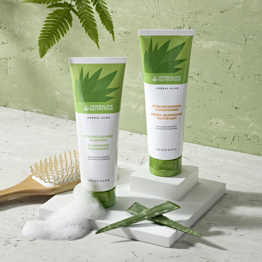 Herbal Aloe Strengthening Shampoo - Image 2