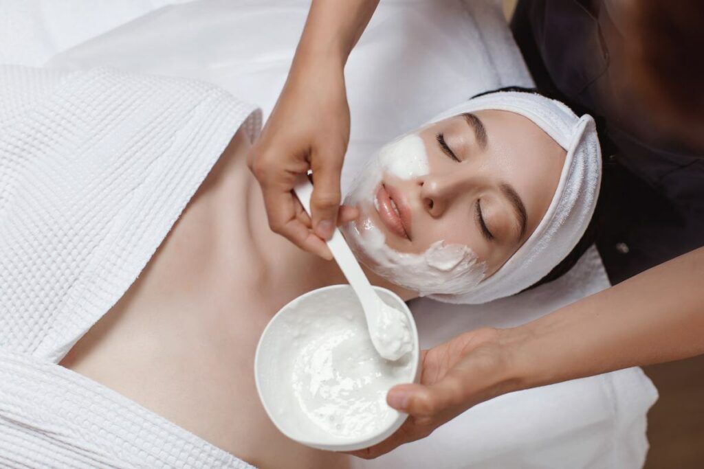 What Are Facial Masks and How Do They Work