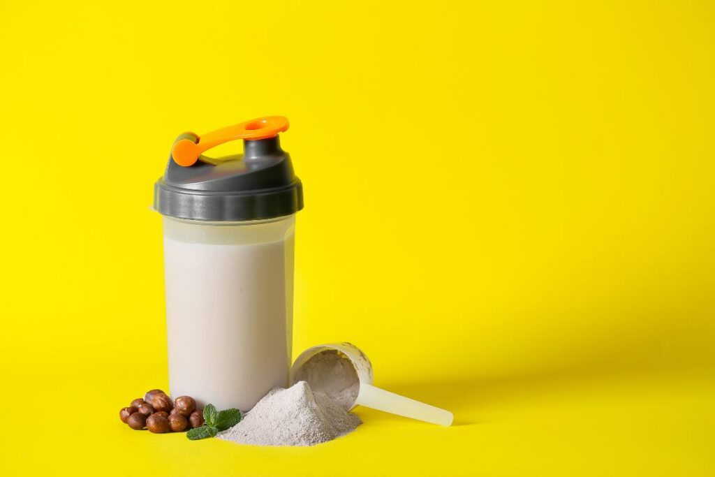 What Are the Health Benefits of Cake Batter Protein Shakes