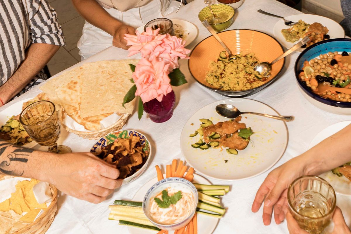 Foods to Avoid When Breaking a Fast And What to Eat Instead Foods to Avoid When Breaking a Fast And What to Eat Instead